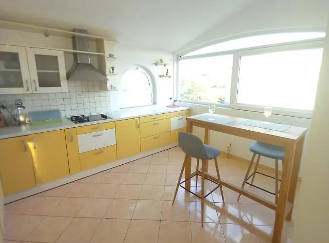 Krizman דירה זאדאר